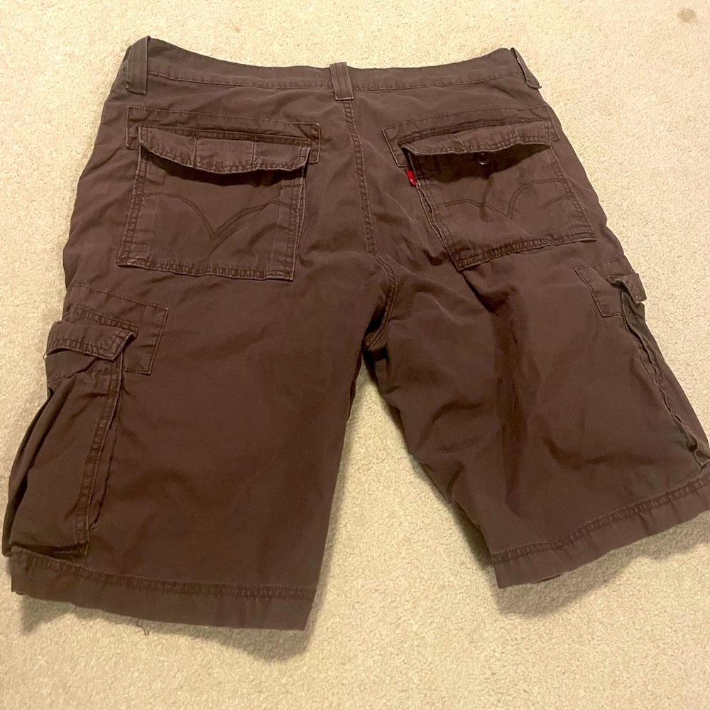 🌾 Levi’s Cargo shorts